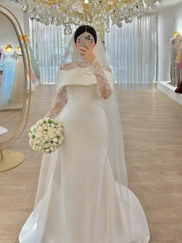 Customized Minimalist White Satin Bridal Gown Off Shoulder Fold Neck Sheer Lace Long Sleeve Wedding Dress Vestido Novia
