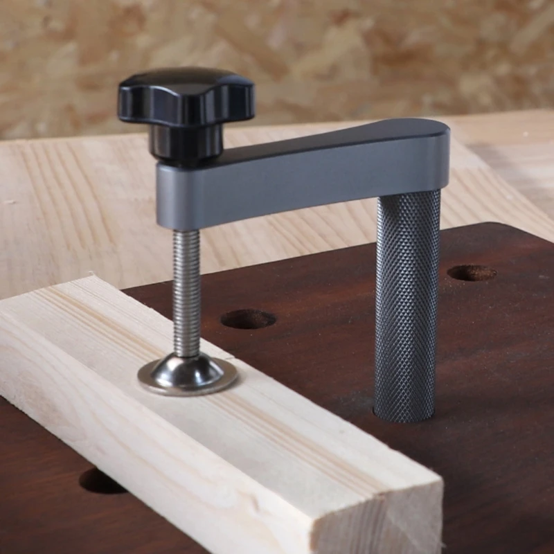 

4： 2Pcs Bench Dog Clamps for 20mm/19mm Hole DIY Positioning Woodworking Adjustable Desktop Clips Benches Carpenter Tool