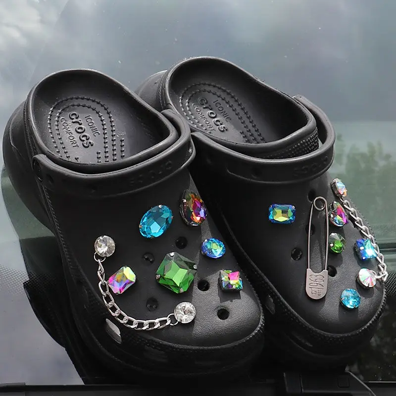Luxury Rhinestone Croc Charms Designer Pearl Chains Shoes Decaration  Accessories Badg Jibb for Croc Clogs Kids
