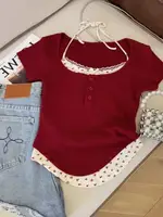 Red Sweet Spicy Girl Lace ort Sve T-irt Women Summer BM Sle Pure Desire Floral Ne Hanging Top Fake Two-Piece