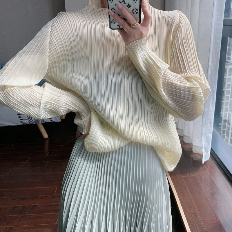 

Pleated Top Women's Spring and Autumn Solid 9/4 Sleeve Solid Small Stand Neck Temperament Underlay T-shirt Women's Shirt
