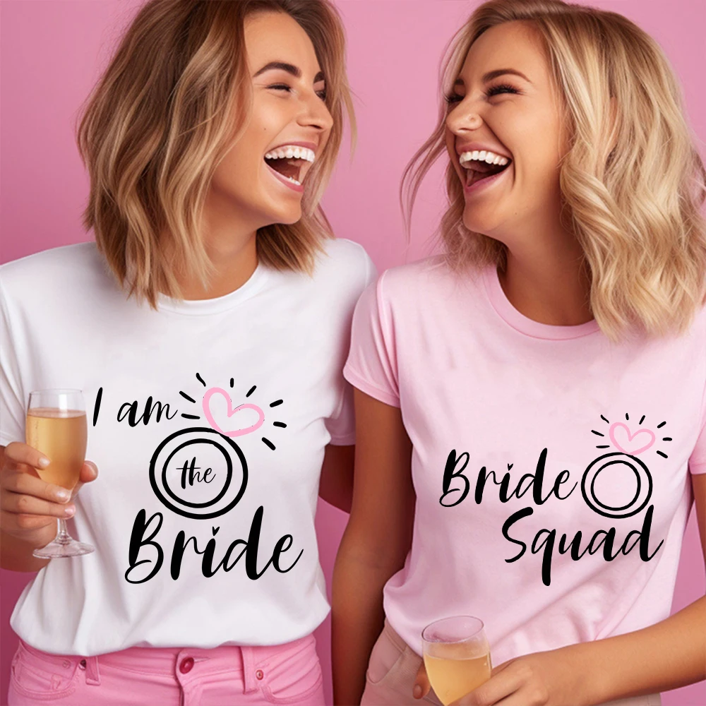 

Футболка для девичника с надписью «I Am The Bride»