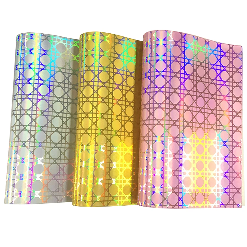 

Octagon Pattern Metallic Embossed Holographic Mirror Laser Effect PU Faux Leather Fabric Sheet for Bag/Handbag/Clothing 46*135CM