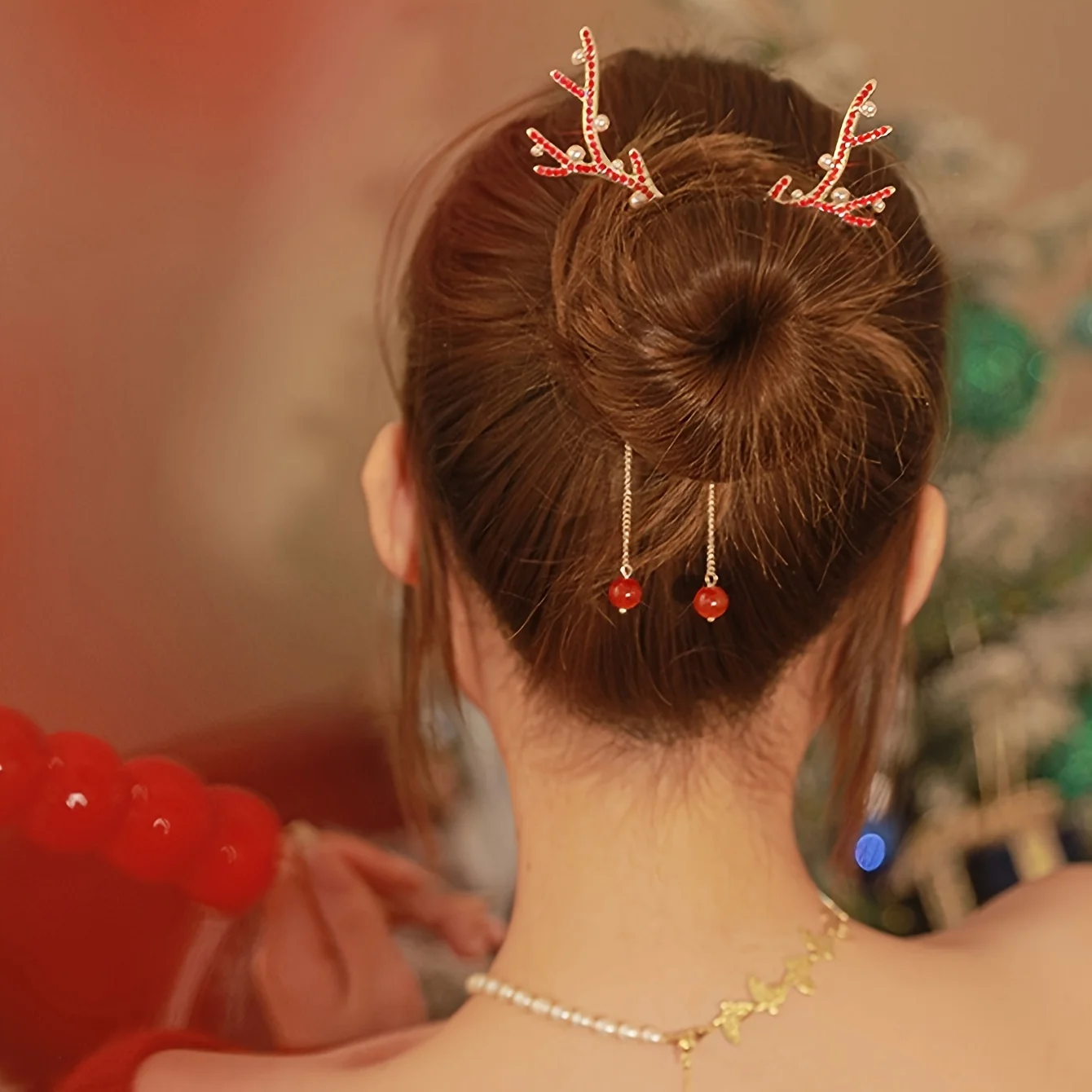 Reindeer Horn Hairpin with Rhinestone Red Berry Detail Festive Elegant for Women Teens Christmas Party Headwear