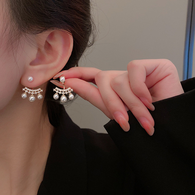 Claw Stud Earrings for Women Punk Four-Prong Geometric Rake Pearl Korean Ear Hook Clip Earrings 2022 Trend Jewelry brinco
