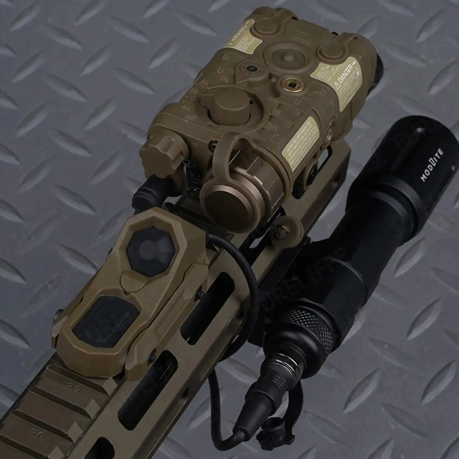 Tactical AXON Remote In-Line Dual Function Pressure Switch Flashlight PEQ NGAL Laser Pushbutton SF/2.5///Crane Plugs