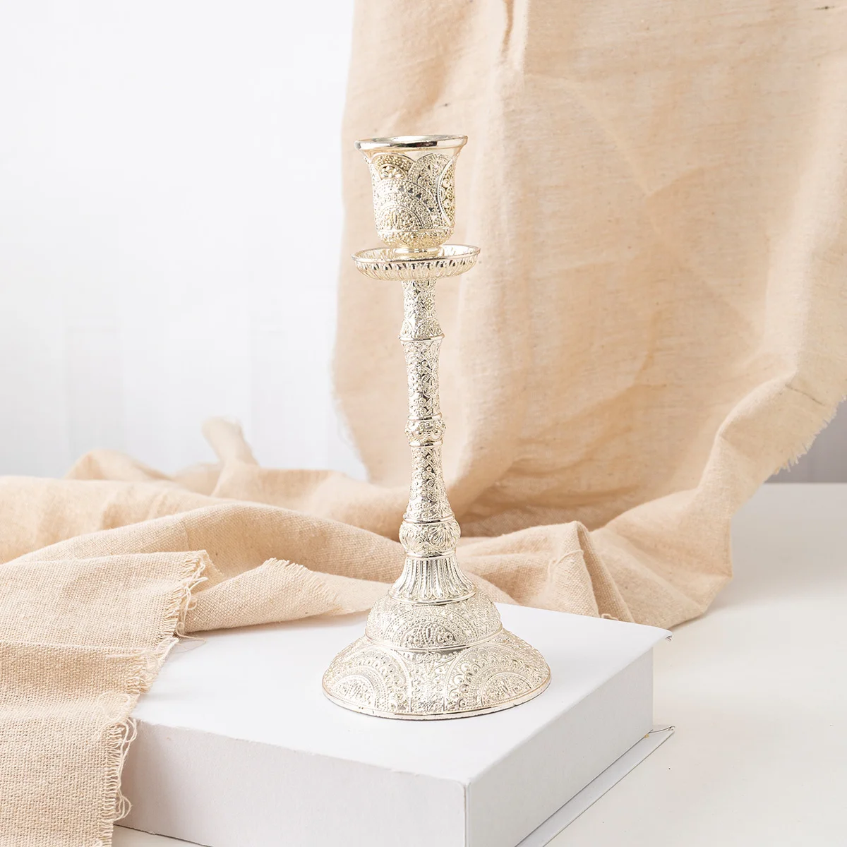 European-style small single-head carved hand-painted high-end decoration wedding candlelight dinner hotel home decoration