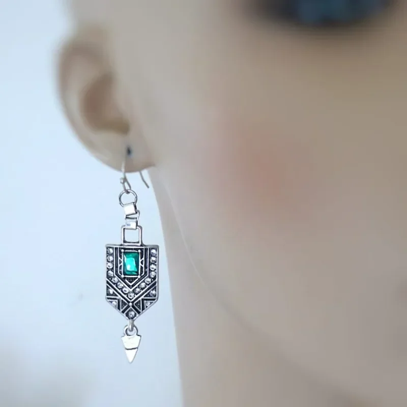 

Vintage Square Blue Stone Boho Earrings for Women Ancient Ethnic Tone Engraving Flower Pattern Crystal Dangle Earrings Jewelry