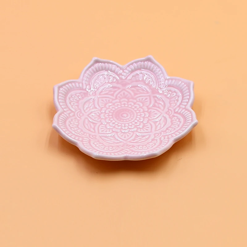 Elegant Pink Ceramic Jewelry Tray – Decorative Ring & Trinket Dish