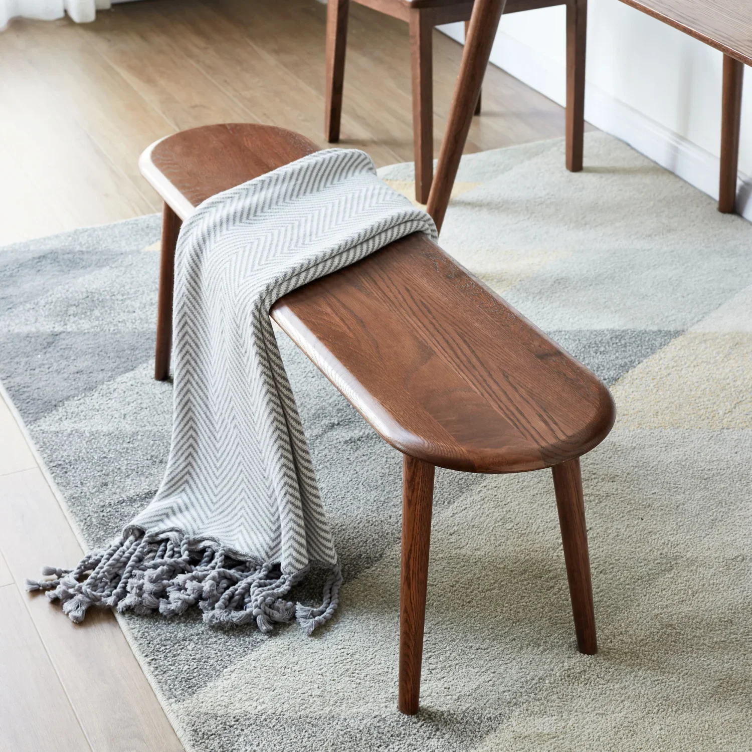 

Elegant Natural Oak Wood Dining Bench for Bedroom or Dining Room - Stylish and Versatile Bed Bench Suitable for Any Space in You