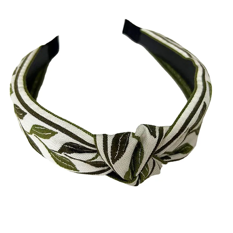 Рисунок 2 - Обруч для волос с перекрестным узлом