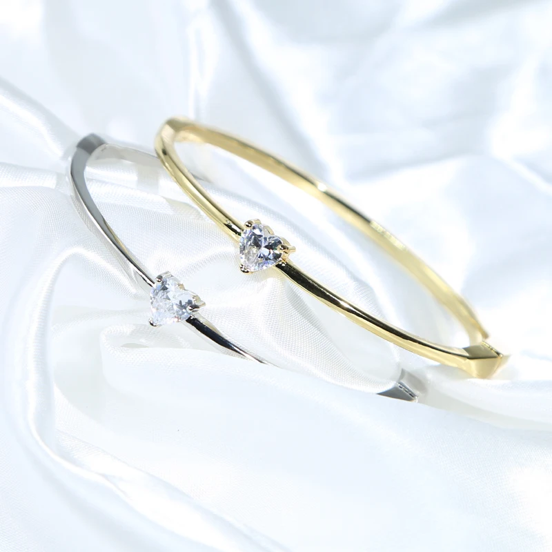Single 5A Heart Shaped Cubic Zirconia CZ Bangle Bracelet For Women Wholesale Simple Classic Jewelry