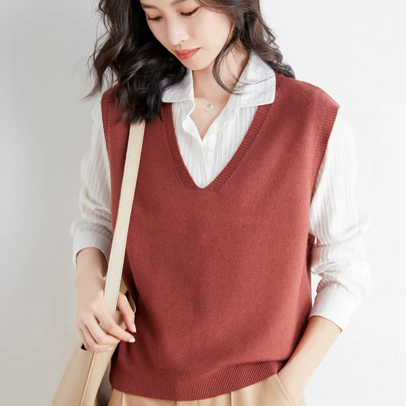2026 Sweater Vest Spring Autumn Warm Fashin Korean Soft Loose Knit Vest V-neck Knitwear Solid Pullovers Short Style Sweater Vest