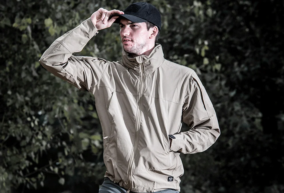 

Shell Men Soft Lightweight Tactical Jacket Top Outdoor Camping Climbing Waterproof Windproof Fleece Warm Hooded Coat Windbreaker