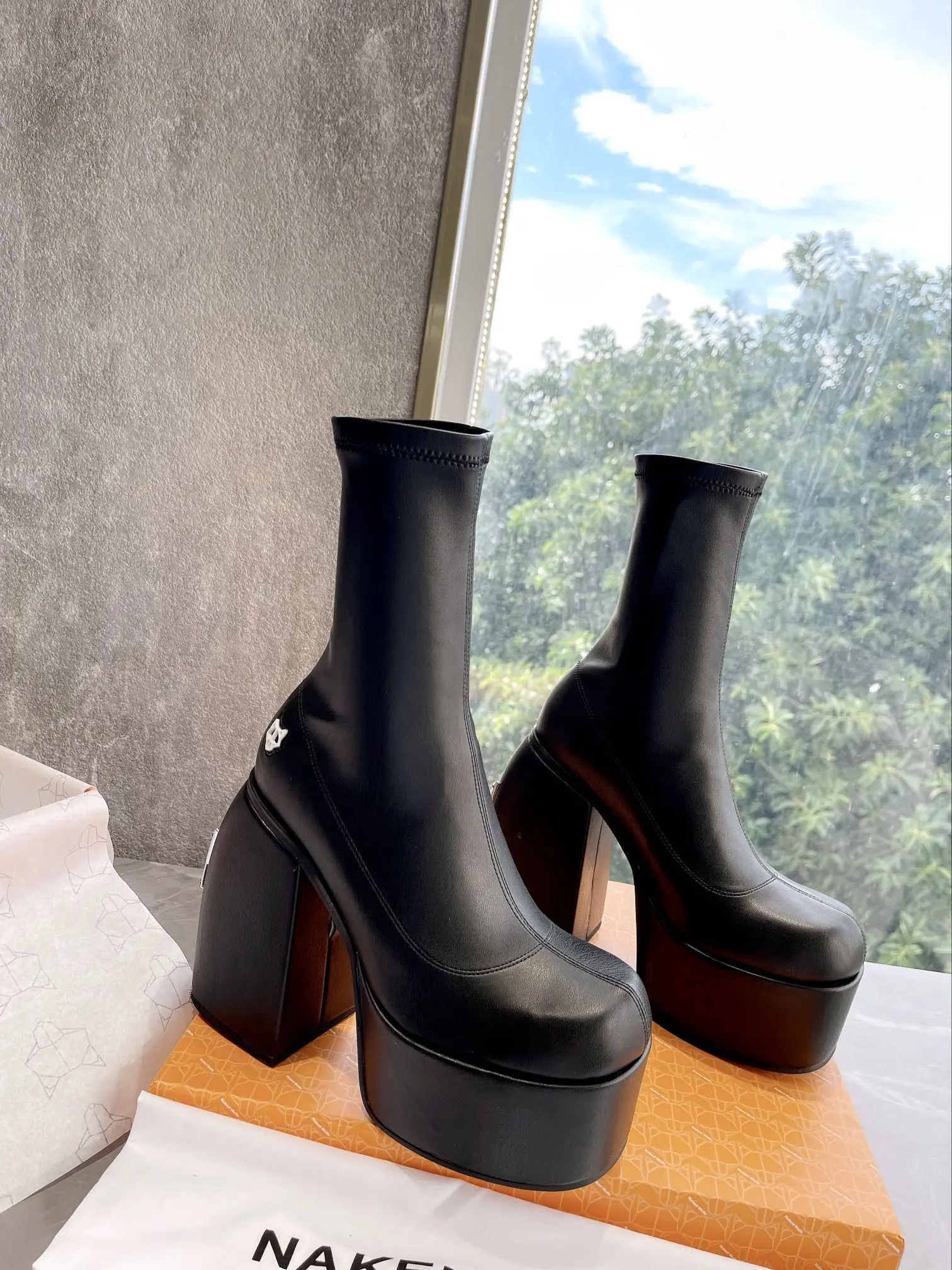 Wolfe-Botas de azúcar para mujer, zapatos de plataforma con logotipo negro, Vipol 9992309031636