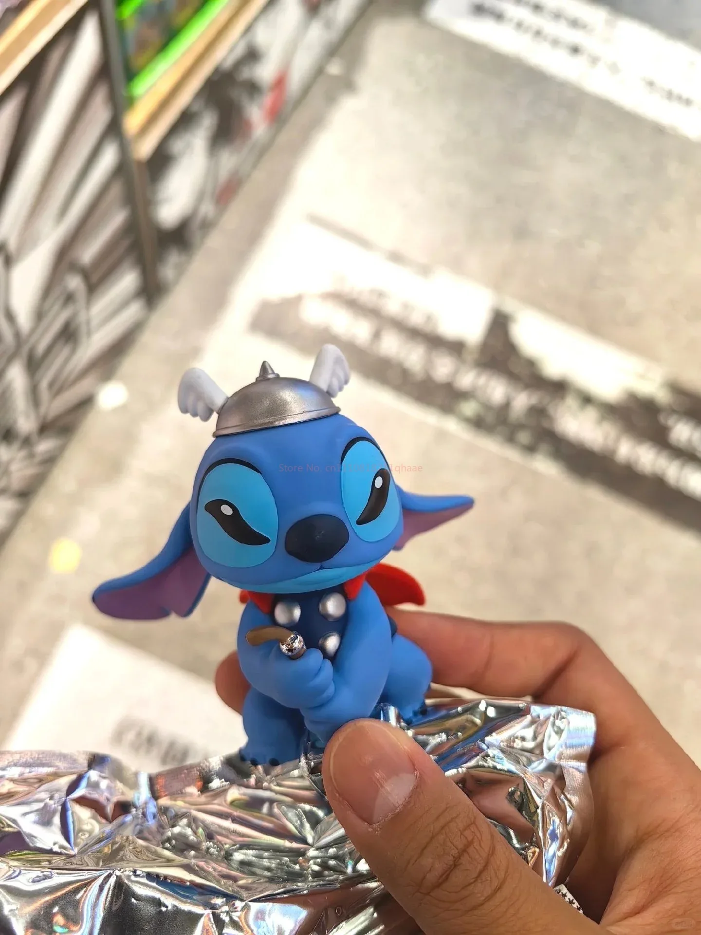 HotToys Cosbi Mini Blind Box Figure Stitch As Thor Marvel Disney Licensed Trendy Collectible Toy Movie Gift For Anime Fans - 6