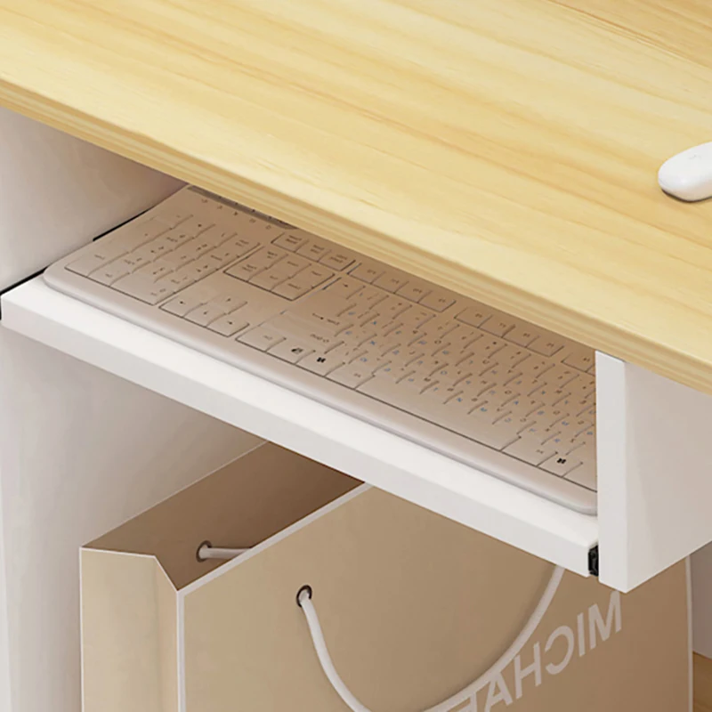 Рисунок 4 - Современные белые стойки регистрации