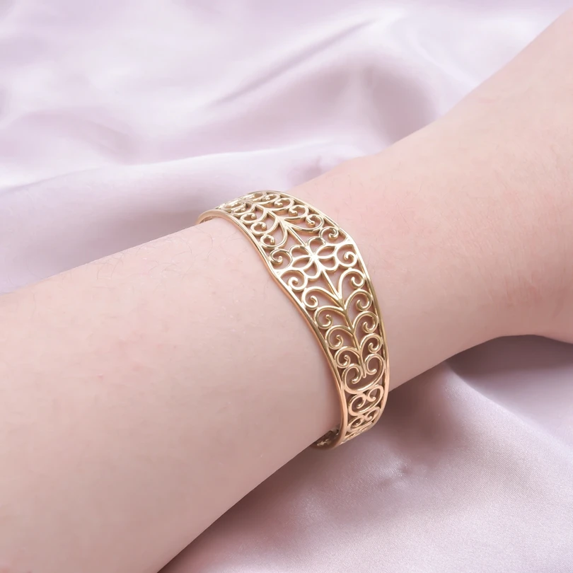 1Pc Vintage Carved Filigree Flower Of Life Cuff Open Bracelet For Women No Fade Stainless Steel Boho Female Bangle Jewelry Bulk bangle bracelet stainless steel bracelet