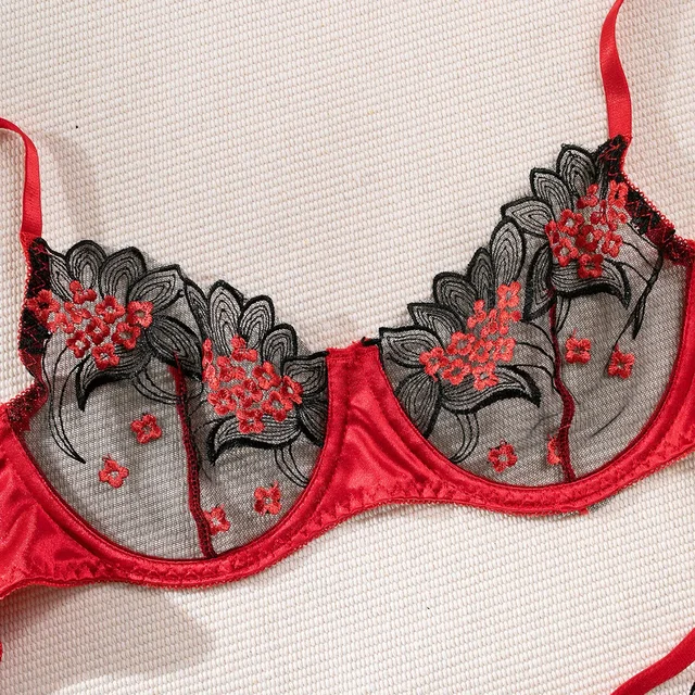 Floral Embroidered Lingerie Set 3