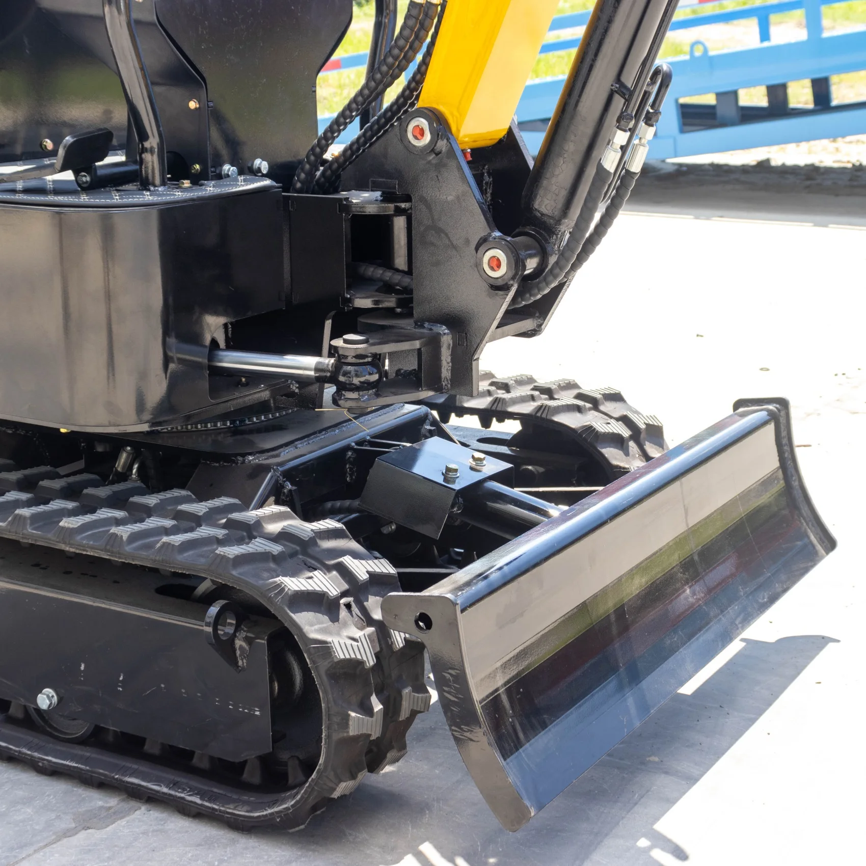 Mini excavadora sobre orugas de fábrica China, excavadora de 1 tonelada, Boom Swing con CE EPA