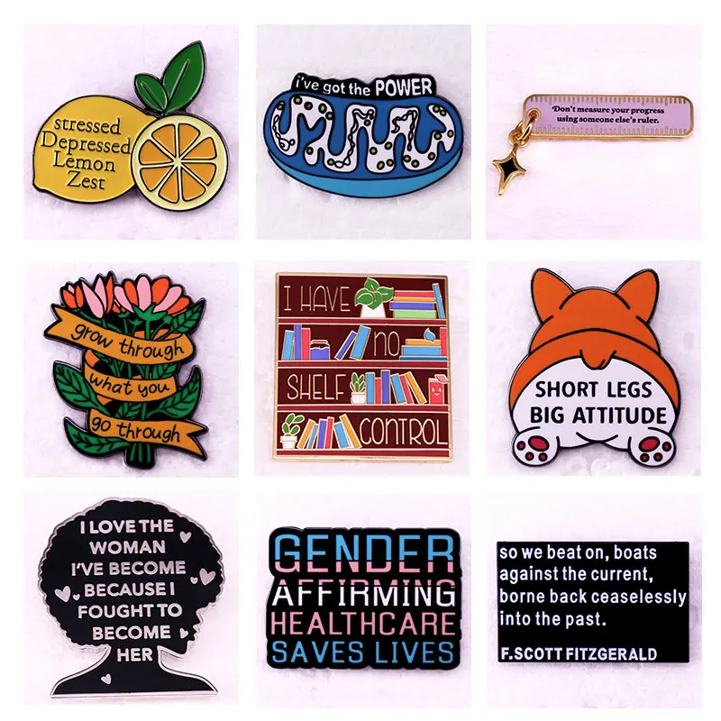 Брошь из джинсовой ткани с изображением драгоценности из мультфильма