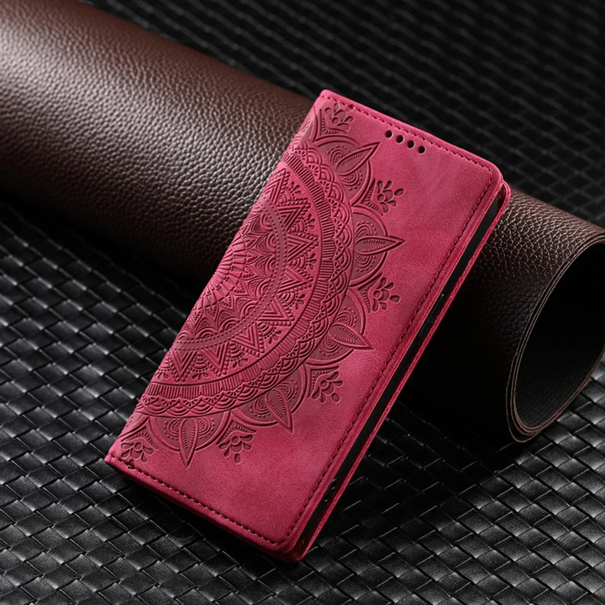 thumbnail image 1 of Funda tipo billetera con tótem en relieve y ranuras para tarjetas para iPhone 16, 15, 14, 13, 12, 11 Pro Max, 13 Pro, X, XR, 7, 8 Plus, funda de cuero con tapa magnética, 1 of 5
