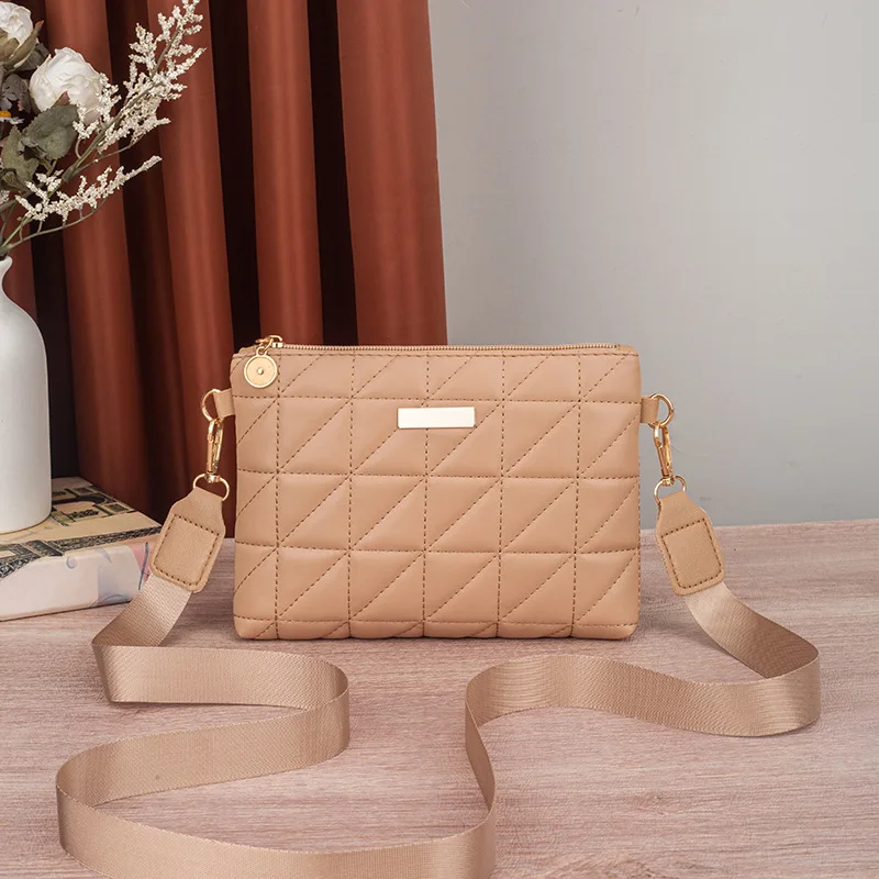 2025 New Triangular Embroidery Square Handbag For Women, Fashionable And Versatile Chain Clutch, Trendy Style