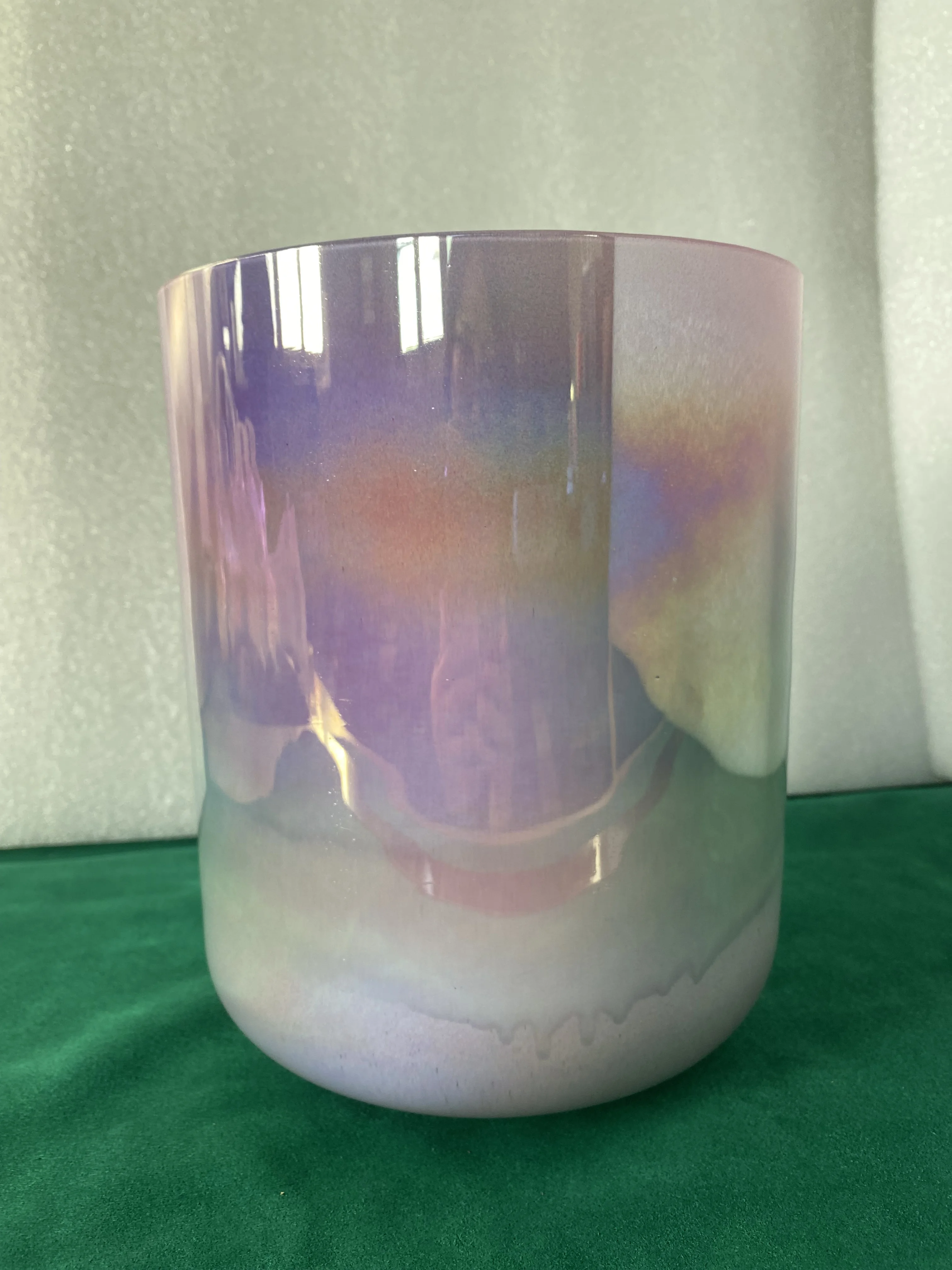 

3rd octave "F" note heart chakra size about 7.5" cosmic purple pink blue mixed crystal singing bowl 432Hz for sound theraphy.