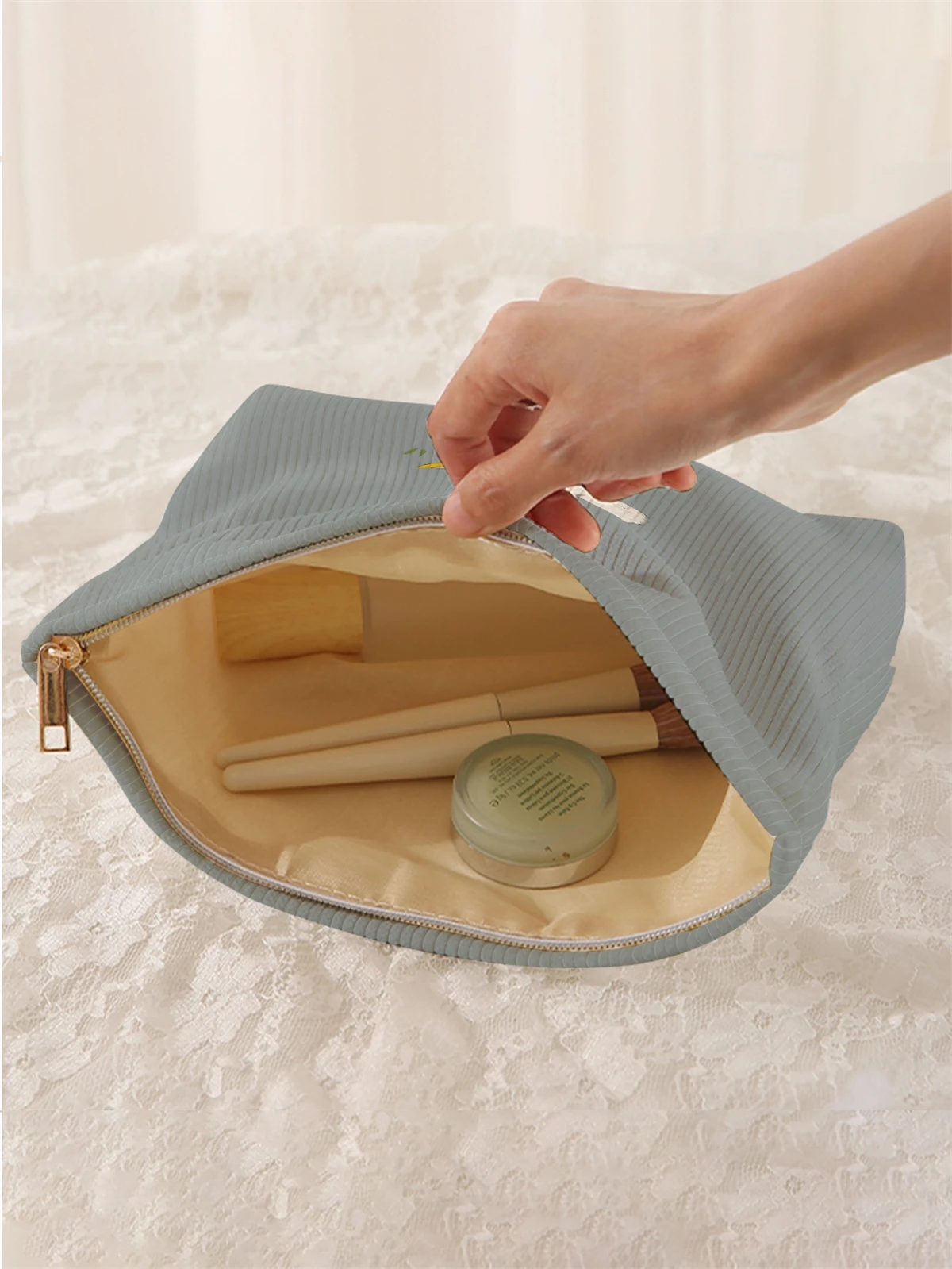 1pc duck pattern printed corduroy makeup bag, lightweight zipper makeup storage box, multifunctional bag with lining