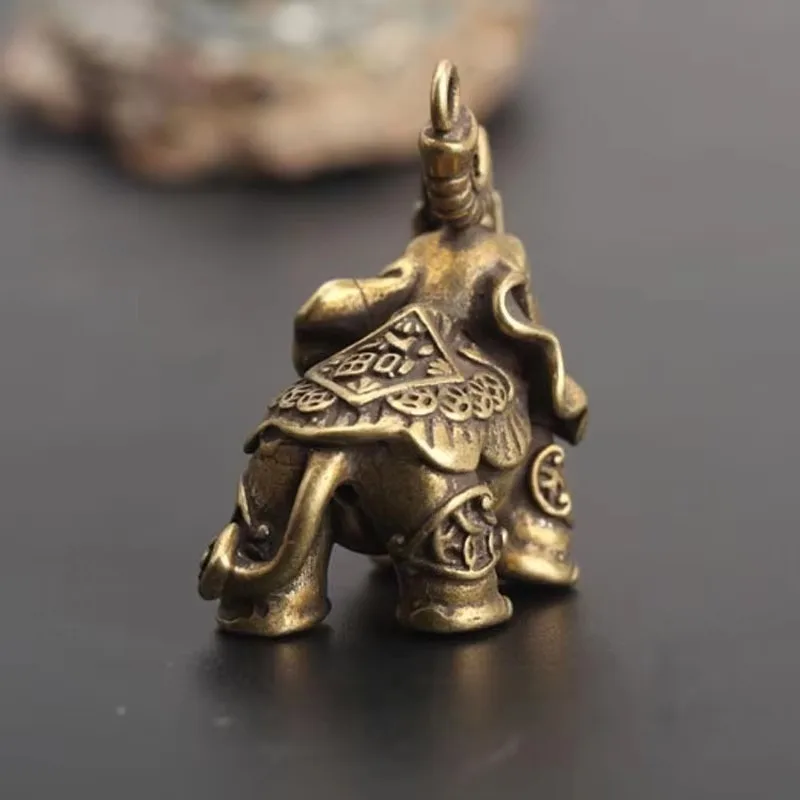 Retro Brass Solid Elephant Statue Desk Decoration Small Statue Home Decoration Keychain Metal Animal Keychain