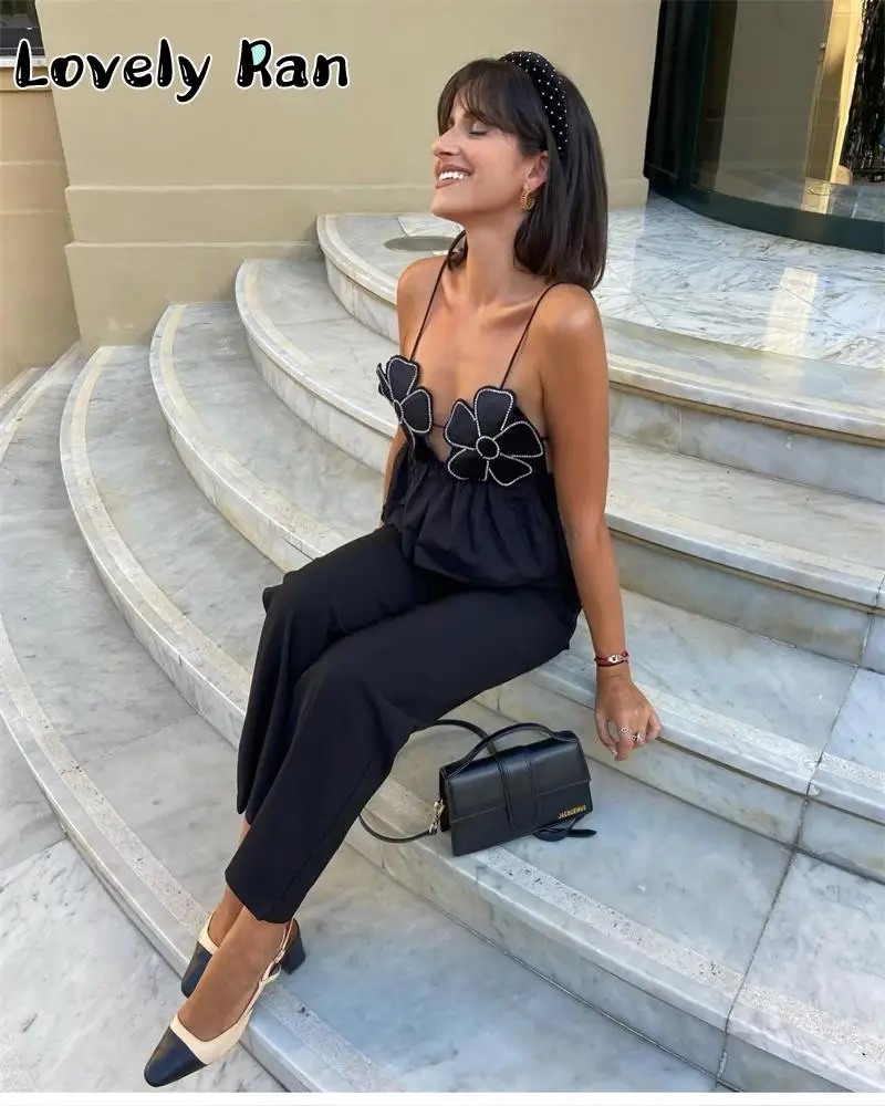 Top corto elegante con estampado floral negro a la moda para mujer, camisola Y2K con tirantes y espalda descubierta, ropa de calle elegante y sexy sin mangas para mujer