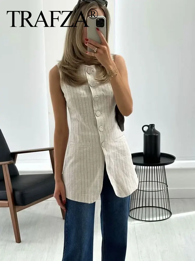

TRAFZA Female Causal Vest Elegant Striped Sleeveless Round Neck Single Breasted With Pockets Fashion Tops 2024 Spring Women