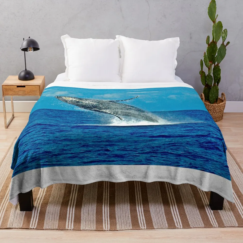 

Humpback Whale Throw Blanket Plaid on the sofa Bed Fashionable Cute Plaid Flannel Fabric Blankets