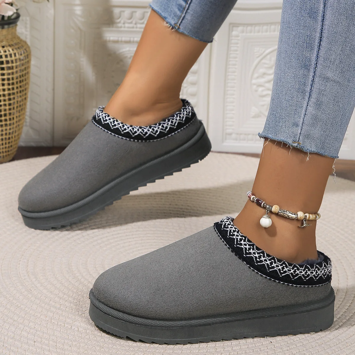 Snow Boots Women Winter New Cashmere Warm Thick Soles Without Heel-covered Hair Half Slipper Cotton Shoes Cashmere Warm Boots