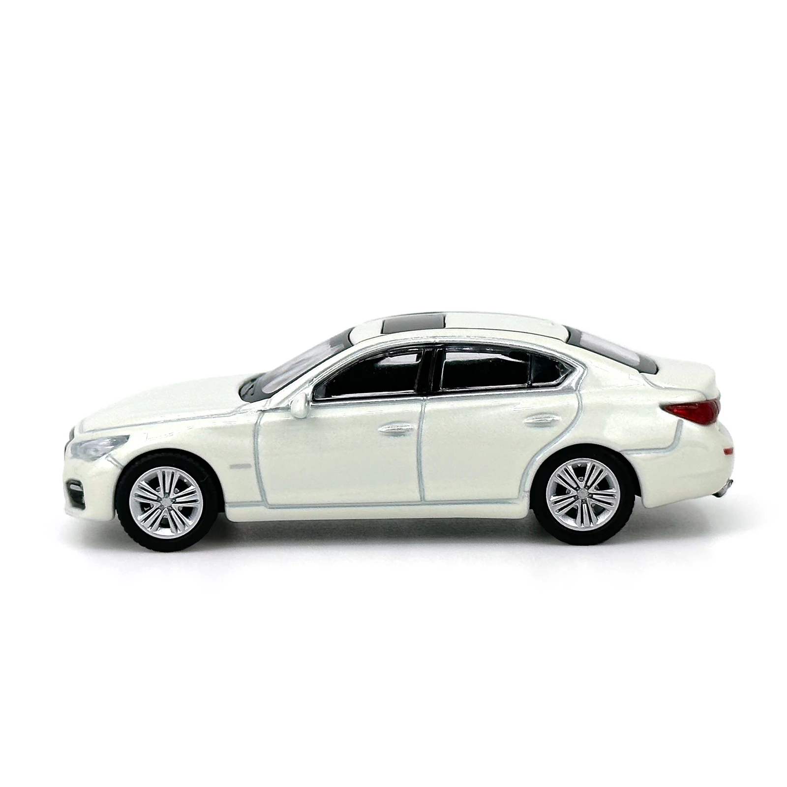 インフィニティ Q50 ミニカー ホワイト Amazon.co.jp: Paudi Model 1/64 Infiniti Q50S ミニカー