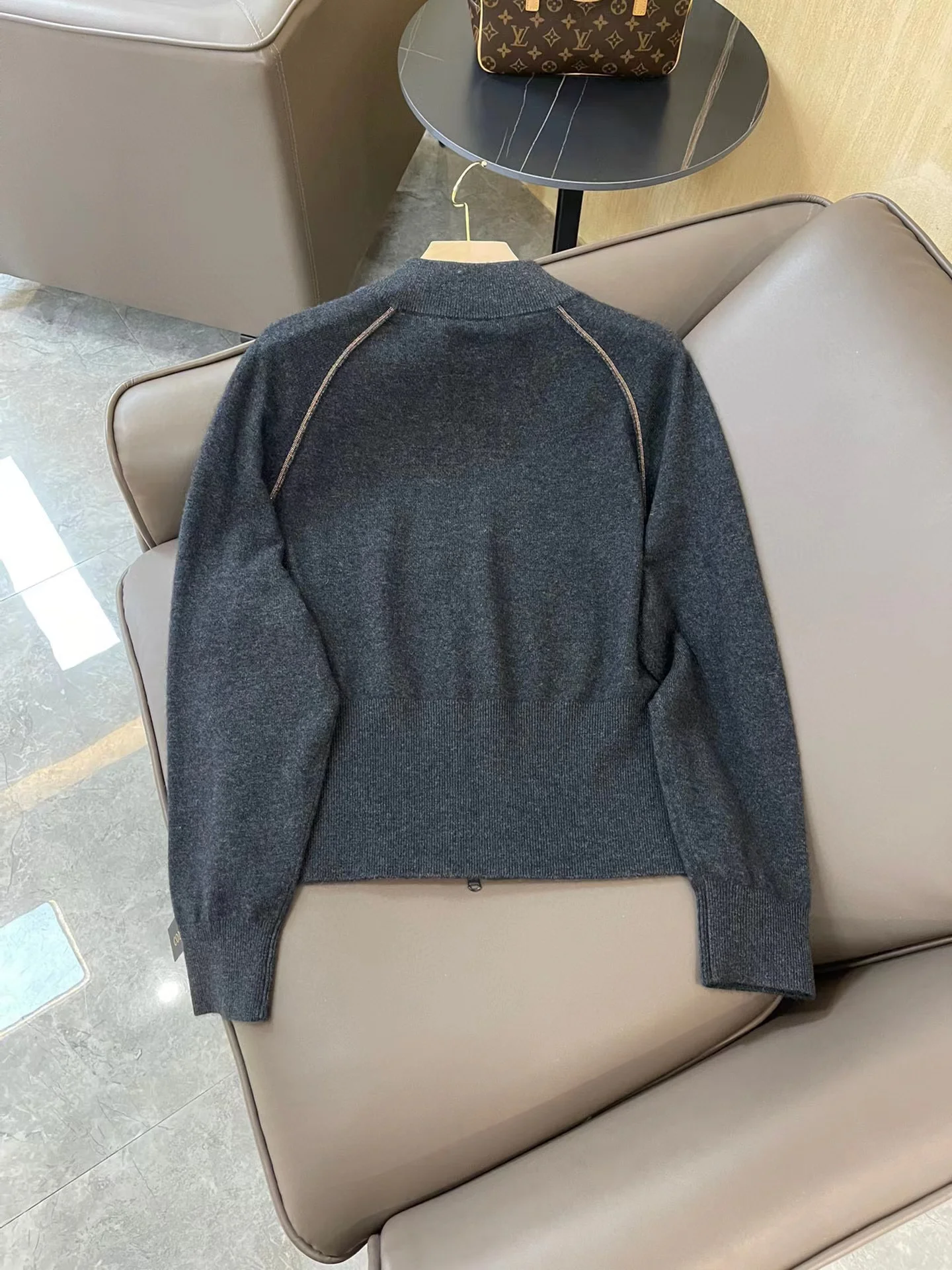 Рисунок 3 - 100% кашемировый трикотажный спортивный