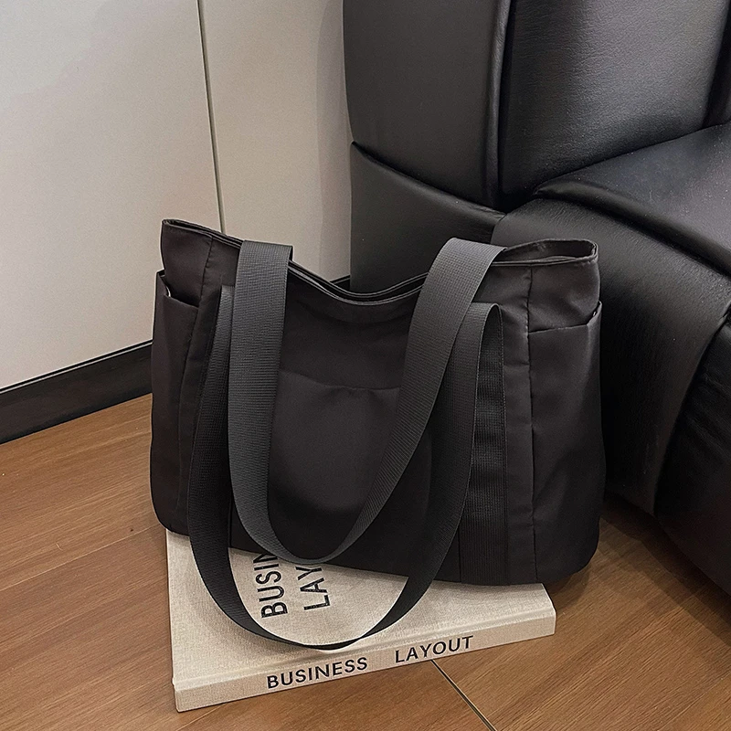 Damentasche Designer Luxustasche Nylon Pendeln Schulterhandtasche Einfarbige Einkaufstasche Mama Große Kapazität Urlaubshandtasche