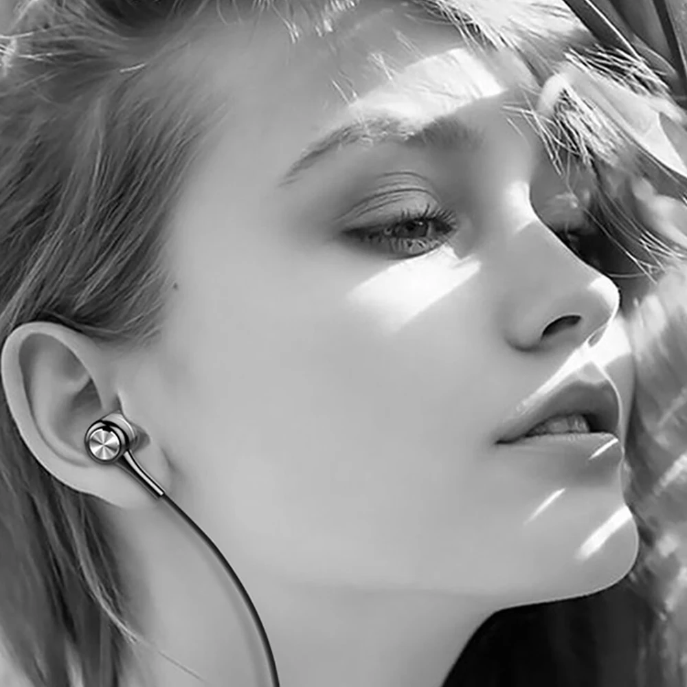 3.5mm Headphones Sports Wired Earphones HIFI Bass Wired Earbuds in-Ear Headset Game Subwoofer with Mic Handsfree Call for Xiaomi 3