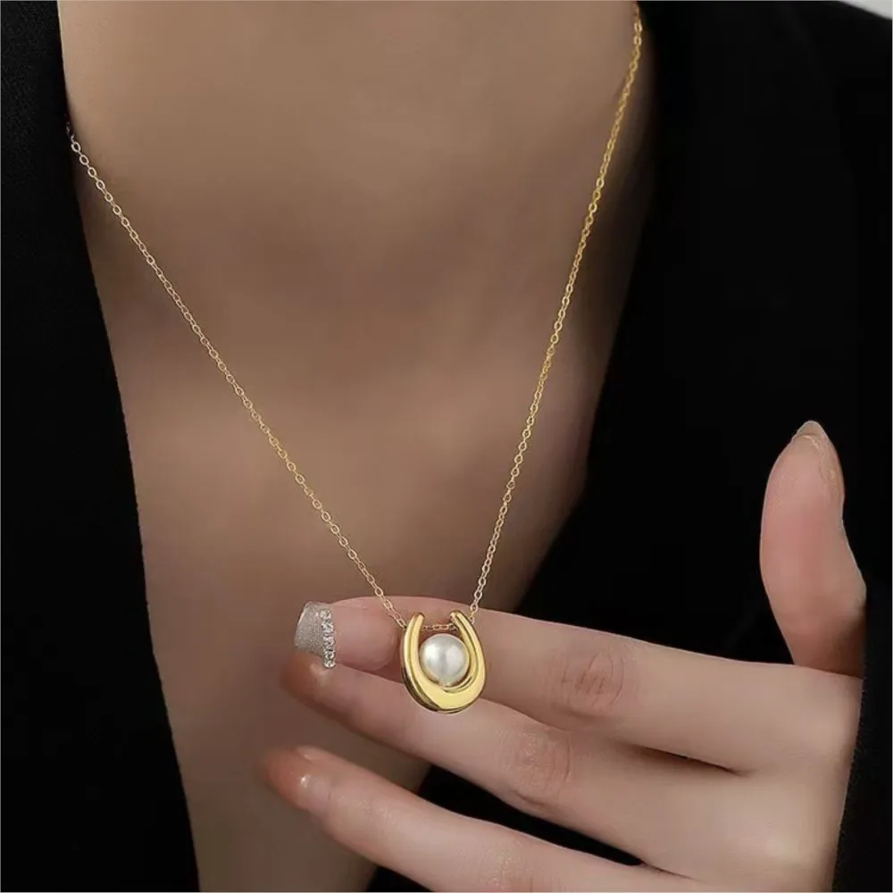 Titanium Steel Retro Fashion U Shape Faux Pearl Pendant Necklace for Women Trendy  Clavicle Chain Jewelry Gifts