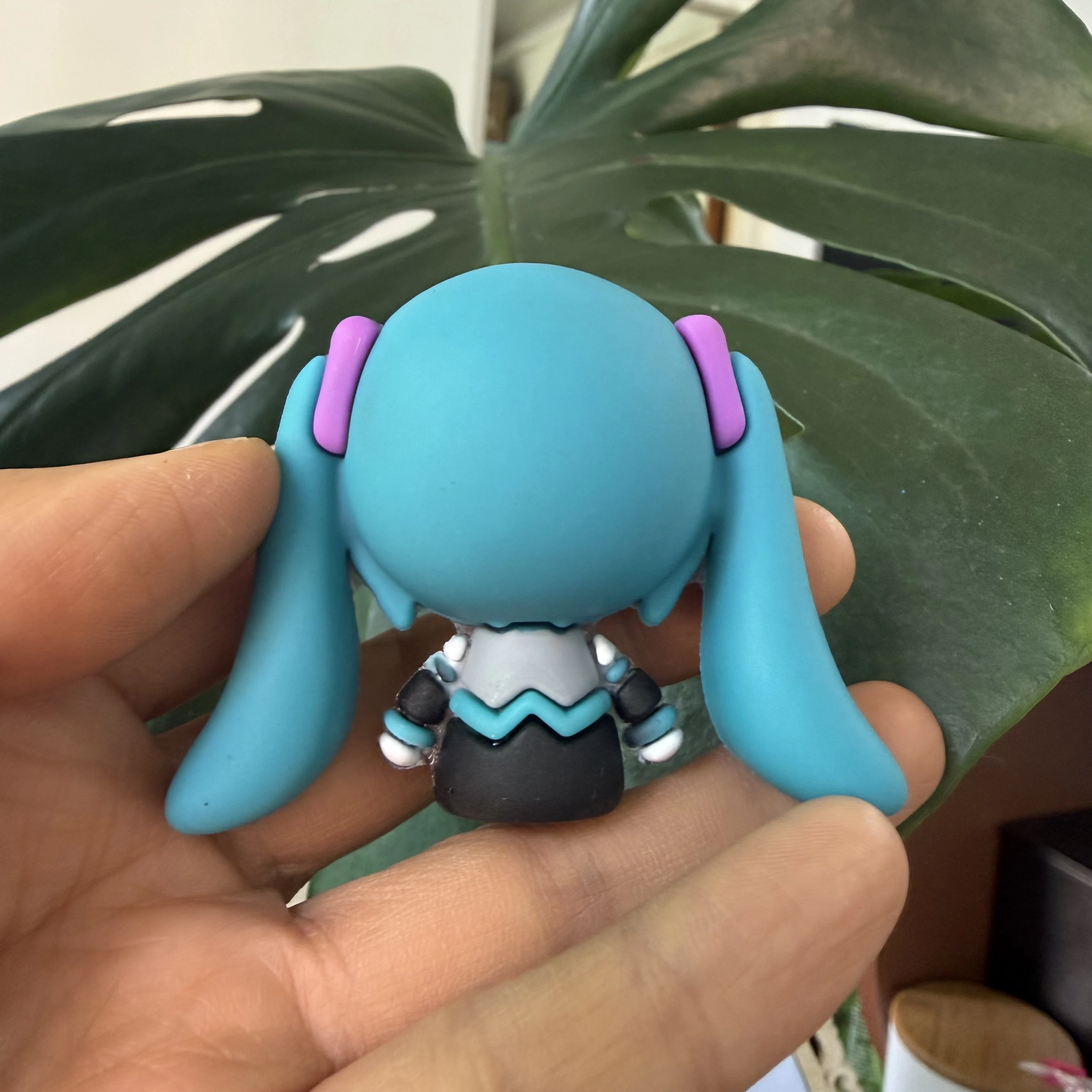 Hatsune Miku Chibi Figure - Adorable Anime Character Collectible