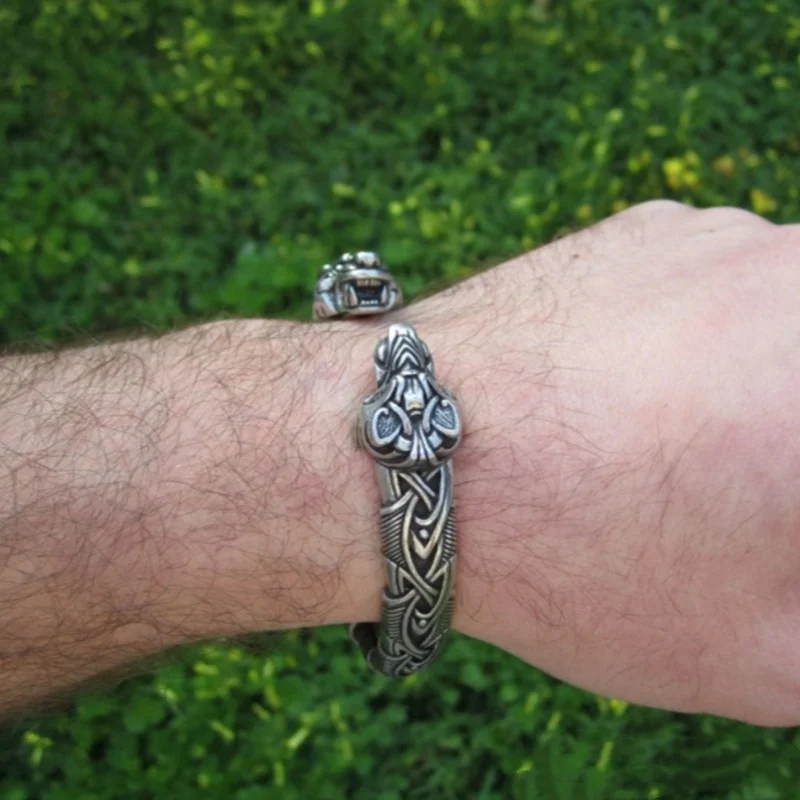 Új retro Norvég nyelv Mitológia zinc-alloy Viking Odin Beleöl Karcsat Punk Norvég nyelv Férfi Viking Amulett ékszer Férfi Karcsat Adomány