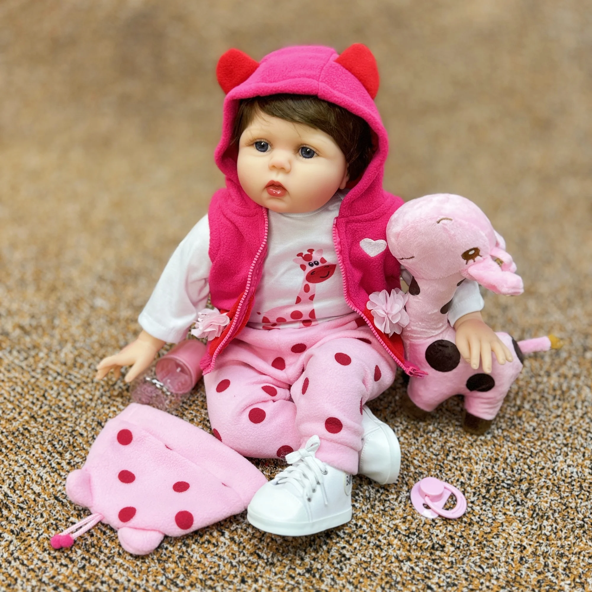 Cuddly Bebe Reborn 페인트 피부, 실물 같은 실제 예술,   인형, 5 피스 의상, 50cm