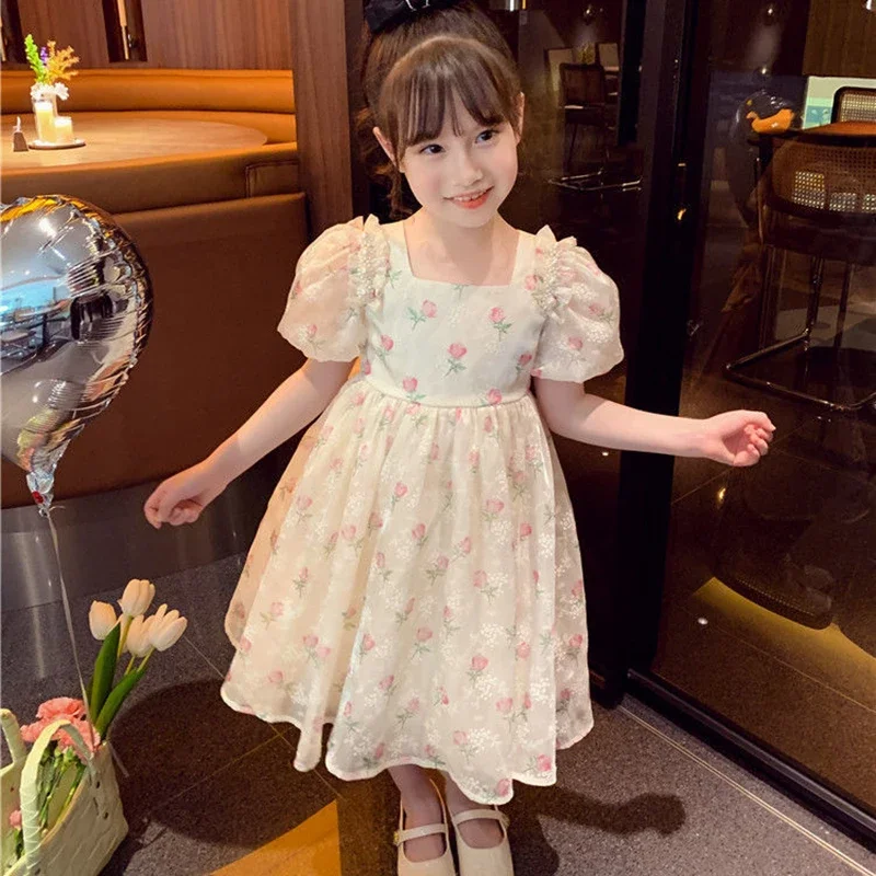 فستان أميرة للبنات من 1-8 سنوات مزين بالدانتيل والزهور مع طباعة كاملة وفيونكة كبيرة وزخارف لؤلؤية لحفلات الأطفال