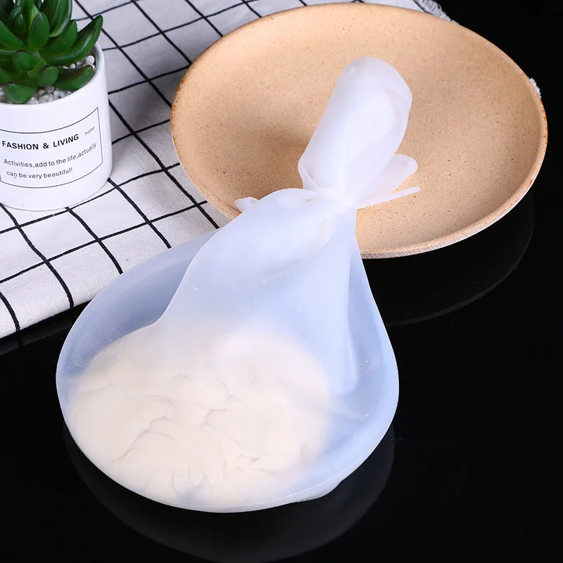 Silicone and Dough Bag Kneading Tools Kitchen Gadgets Silicone Dough Bag Is Easy To Use Without Dirty Hands Kitchenware Tool