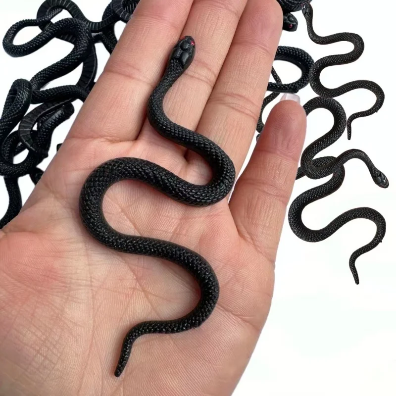 10cm 15Pcs Fake Rubber Toy Snake Simulation Soft Glue Snake Scary Halloween To Scare Birds Props Prank Trick Toy Gift