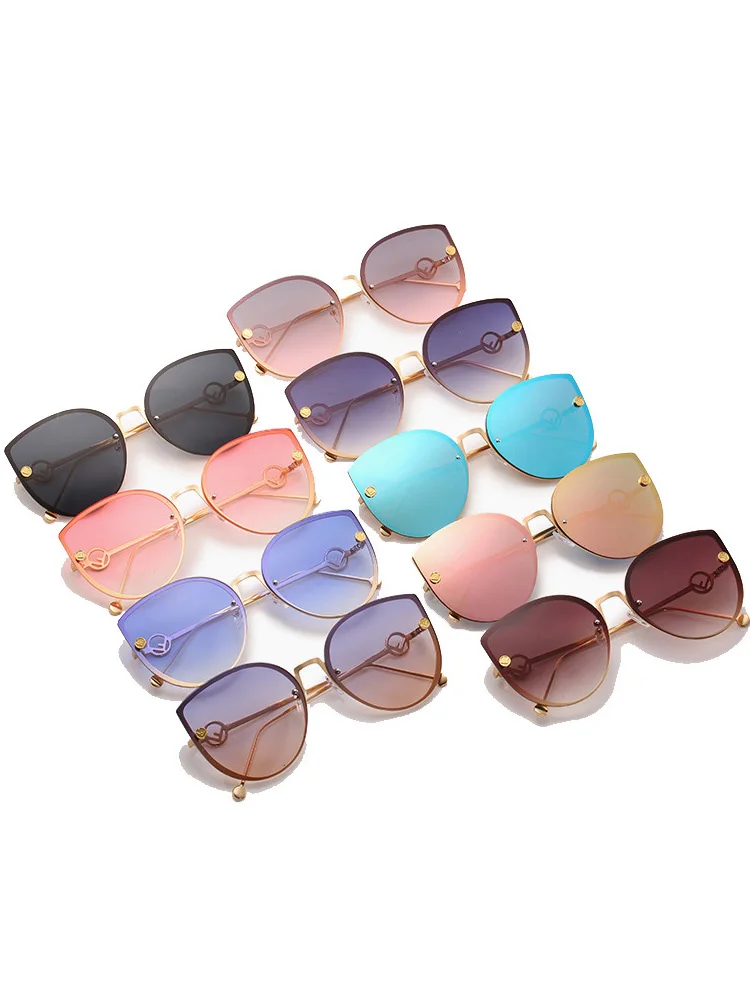 Colors in Optics Metal Cat Eye Sunglasses 90s Vintage Purple Gradient Black Retro-Vintage Acetate Cat-Eye Tinted Sunglasses with  main image 4
