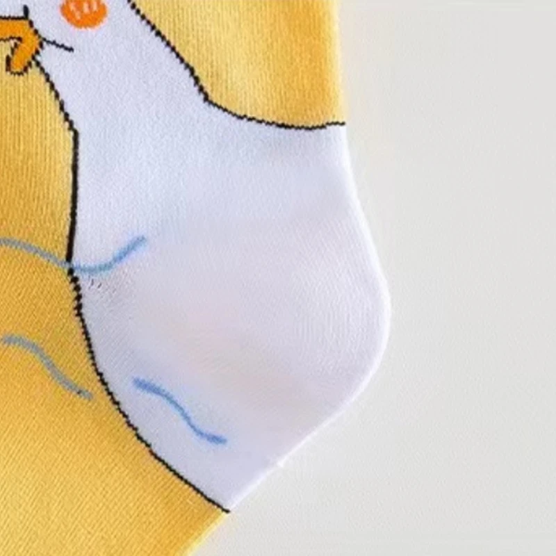 مجموعة جوارب قطنية عصرية (4 أزواج) - تصميم "البط ا...