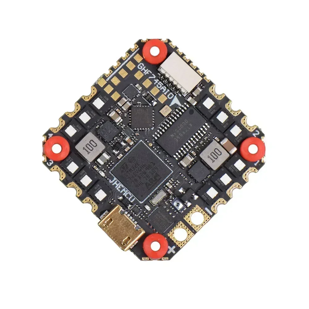 Contrôleur de Vol JHEMCU GHF745AIO installé sur un drone FPV avec ESC 4-en-1 40A visible