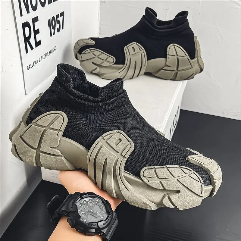 2025 Spring/Summer New Casual Soft soled Sneakers, Large Sized Shoes, Men's One Step Breathable Dad Shoes 2