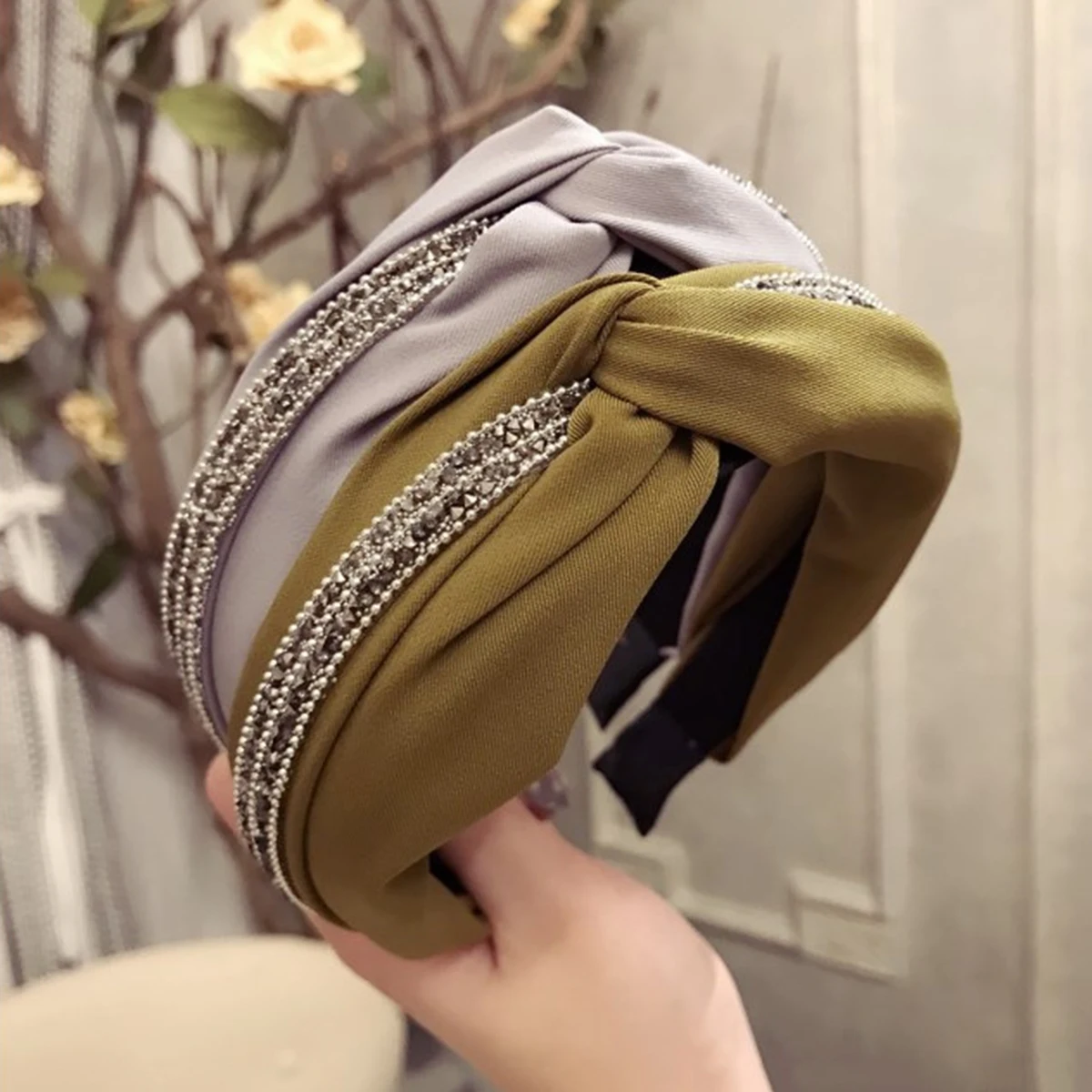 Рисунок 4 - Женский ободок с узлом